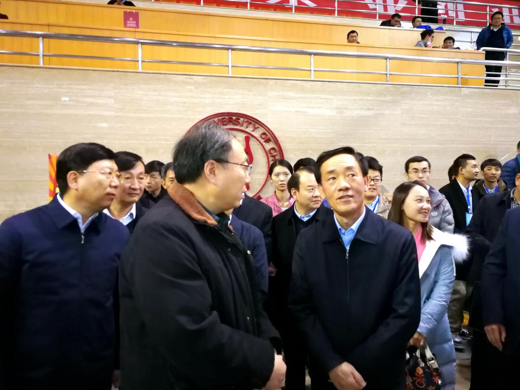 校党委书记穆瑞杰向副省长戴柏华汇报五大联赛人才引进工作