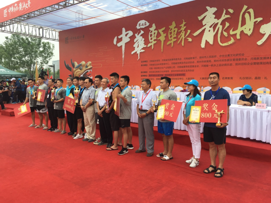 五大联赛龙舟队勇夺大学组第五名